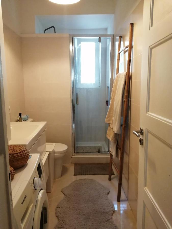 Apartamento Encantador Com Patio Лісабон Екстер'єр фото