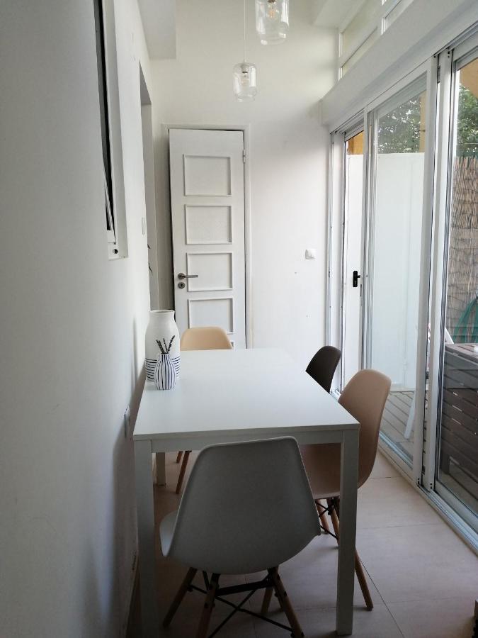 Apartamento Encantador Com Patio Лісабон Екстер'єр фото