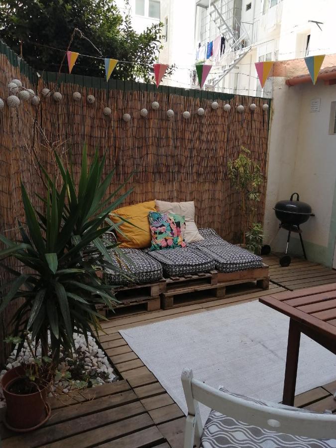 Apartamento Encantador Com Patio Лісабон Екстер'єр фото